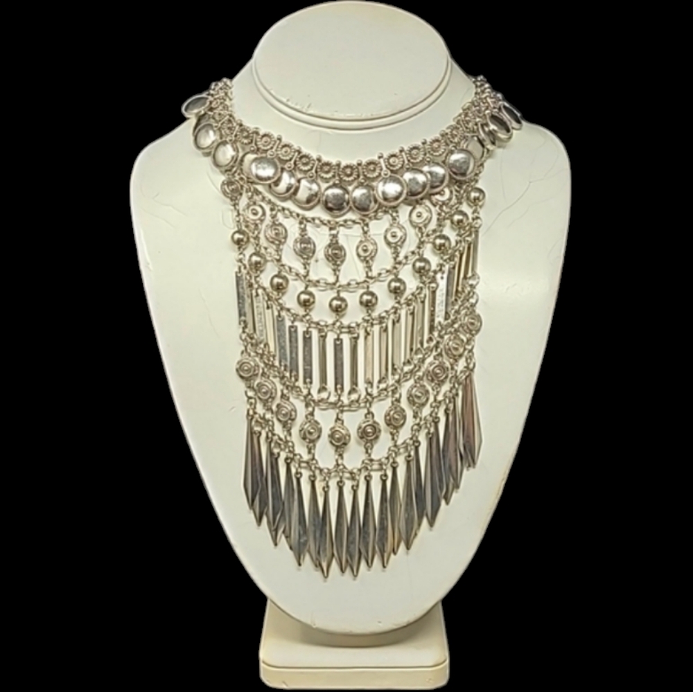EGYPTIAN STYLE SILVER TONE CHAINLINK DROP NECKLACE